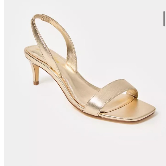 Lilly Pulitzer Shoes - Lilly Pulitzer Shimmering Gold Sandals Brand New in Box Size 8.5